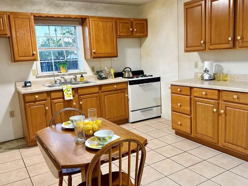 811 Akin Street, San Angelo, TX 76903