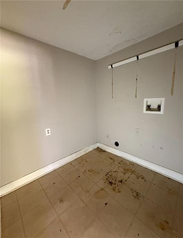 7205 Lakeview Drive, Covington, GA 30014