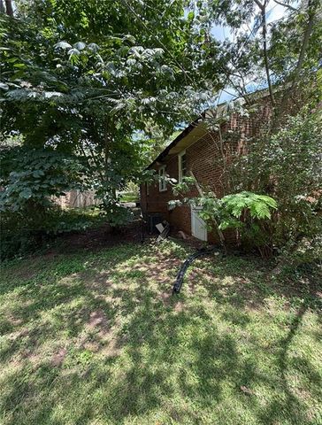 7205 Lakeview Drive, Covington, GA 30014