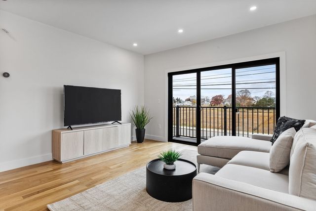 599 Sea St 1, Quincy, MA 02169