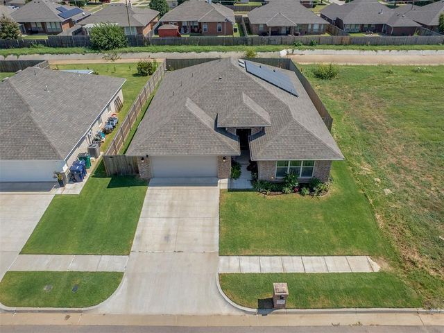 7712 Windstone Drive, Oklahoma City, OK 73132