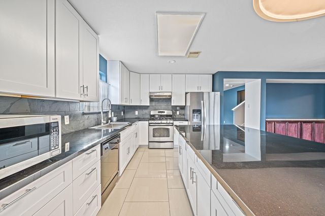 16326 Virginia Grace Drive, Sugar Land, TX 77498