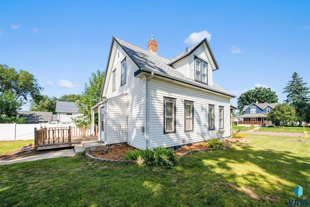 1515 S Duluth Ave Avenue, Sioux Falls, SD 57105