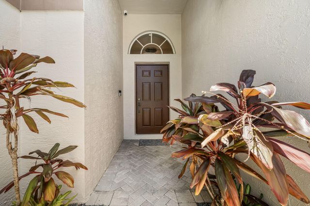 3526 Old Lighthouse Circle, Wellington, FL 33414