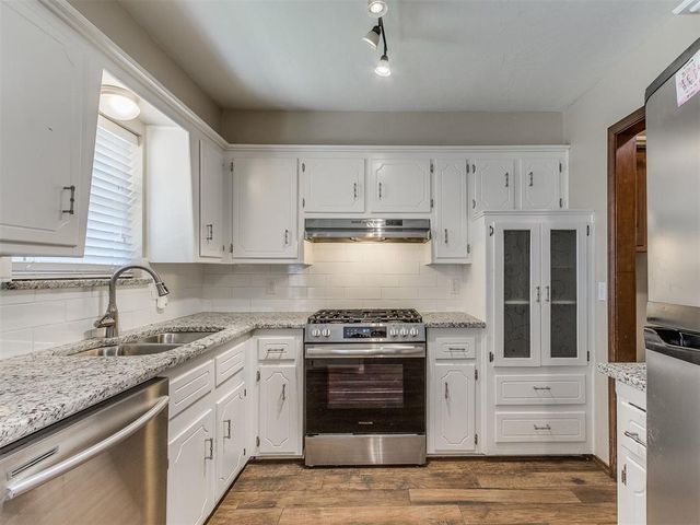 1000 NW 9th Street, Moore, OK 73160