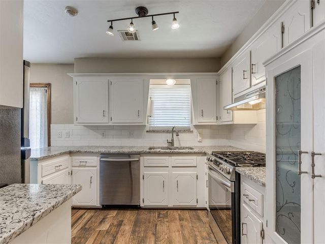 1000 NW 9th Street, Moore, OK 73160