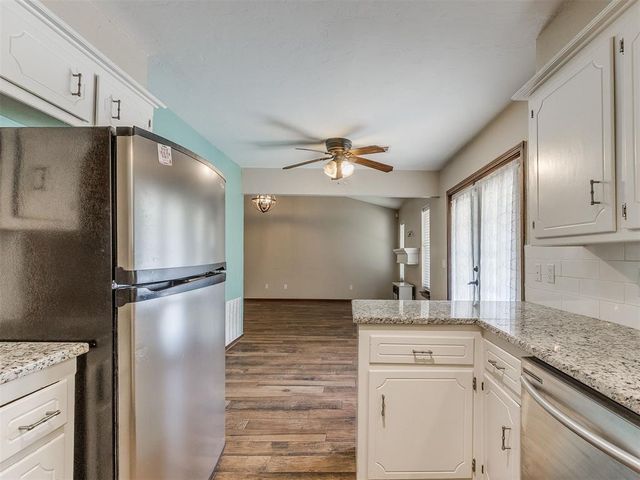 1000 NW 9th Street, Moore, OK 73160