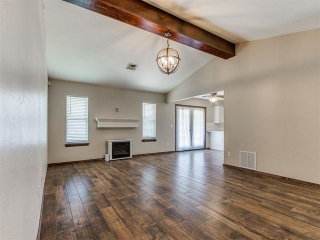 1000 NW 9th Street, Moore, OK 73160