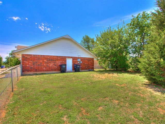 1000 NW 9th Street, Moore, OK 73160