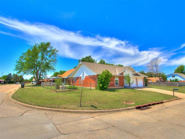 1000 NW 9th Street, Moore, OK 73160