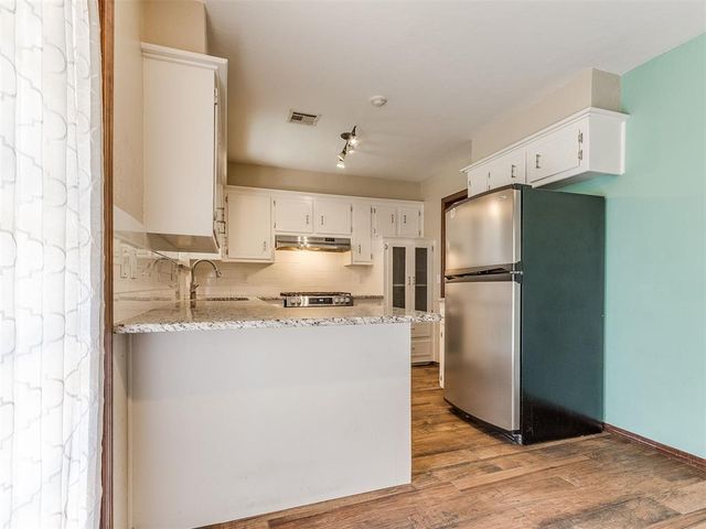 1000 NW 9th Street, Moore, OK 73160