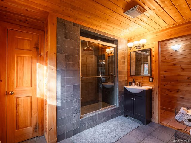 252 Crum Elbow Road, Hyde Park, NY 12538