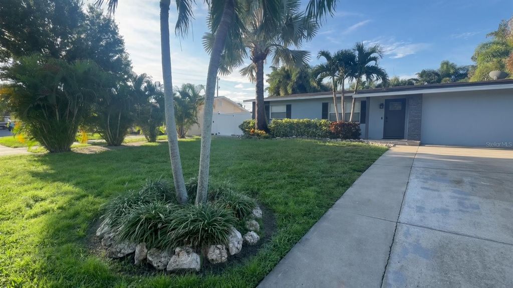 3176 STRATFORD DR., Largo, FL 33771
