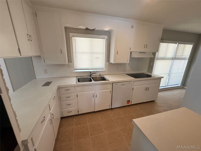 713 Sweeten Creek Road, Montgomery, AL 36109