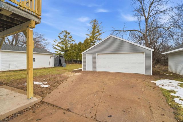 831 MARTIN STREET, Menasha, WI 54952