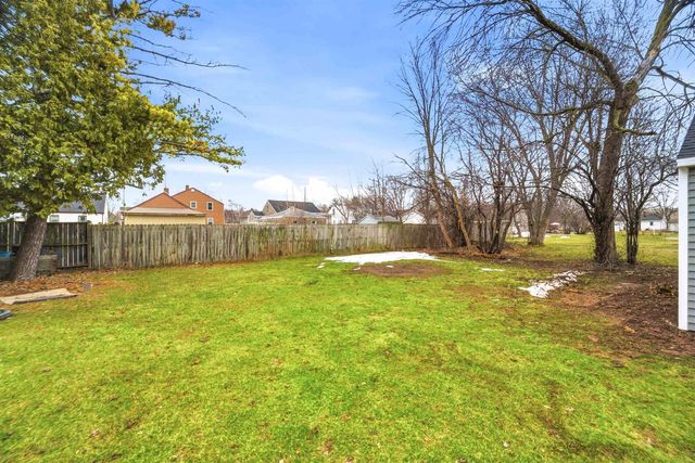 831 MARTIN STREET, Menasha, WI 54952