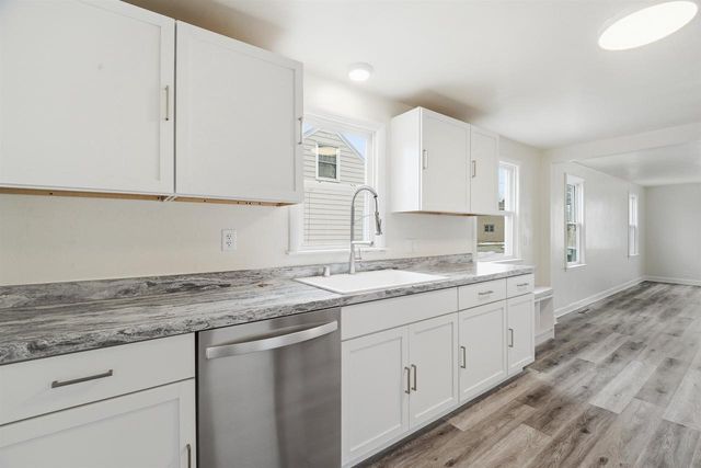 831 MARTIN STREET, Menasha, WI 54952