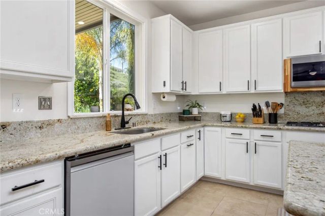 35595 Desert Rose Way, Lake Elsinore, CA 92532