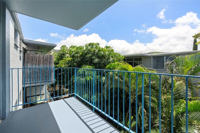 2328 Seaview Avenue 405, Honolulu, HI 96822