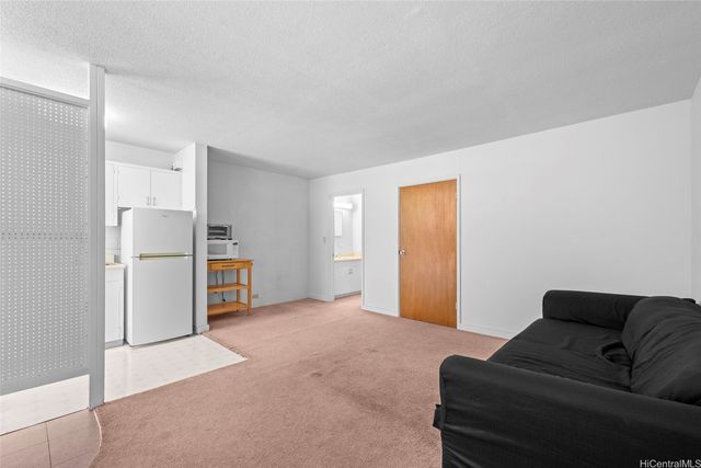 2328 Seaview Avenue 405, Honolulu, HI 96822