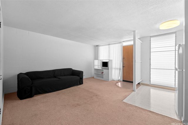 2328 Seaview Avenue 405, Honolulu, HI 96822