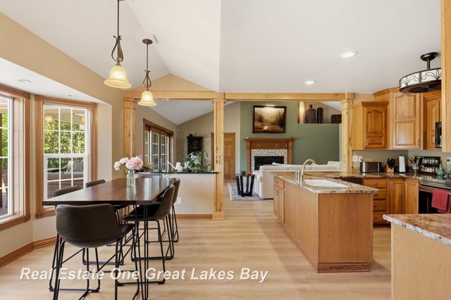2530 N River Road, Thomas Twp, MI 48609