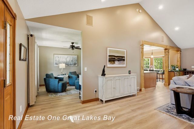 2530 N River Road, Thomas Twp, MI 48609