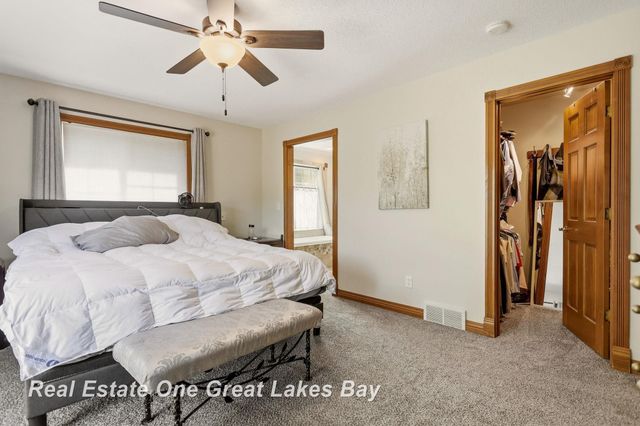 2530 N River Road, Thomas Twp, MI 48609