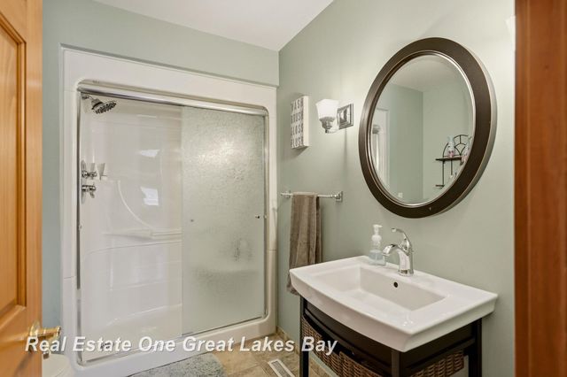 2530 N River Road, Thomas Twp, MI 48609