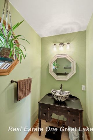 2530 N River Road, Thomas Twp, MI 48609