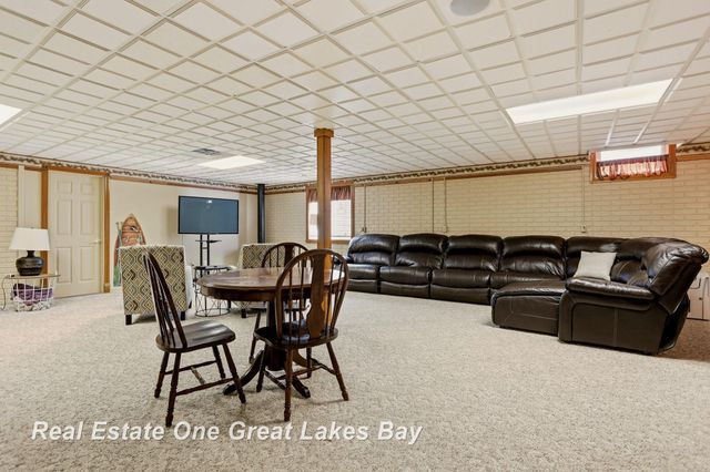 2530 N River Road, Thomas Twp, MI 48609