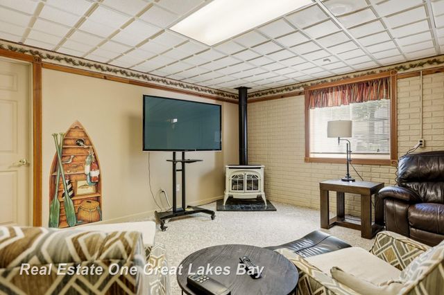 2530 N River Road, Thomas Twp, MI 48609