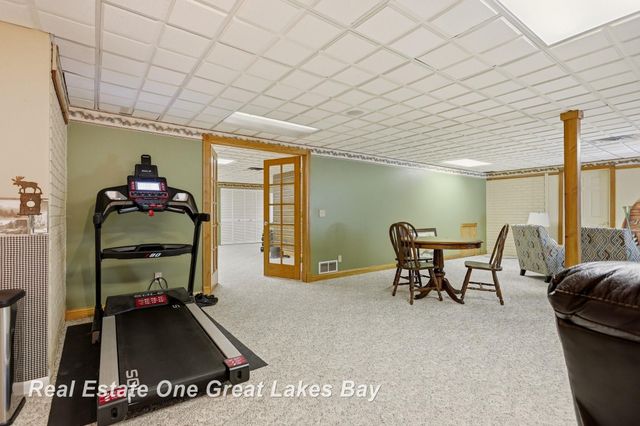 2530 N River Road, Thomas Twp, MI 48609