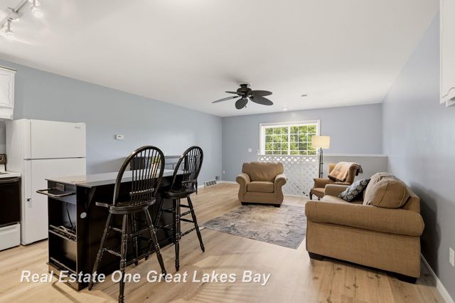 2530 N River Road, Thomas Twp, MI 48609