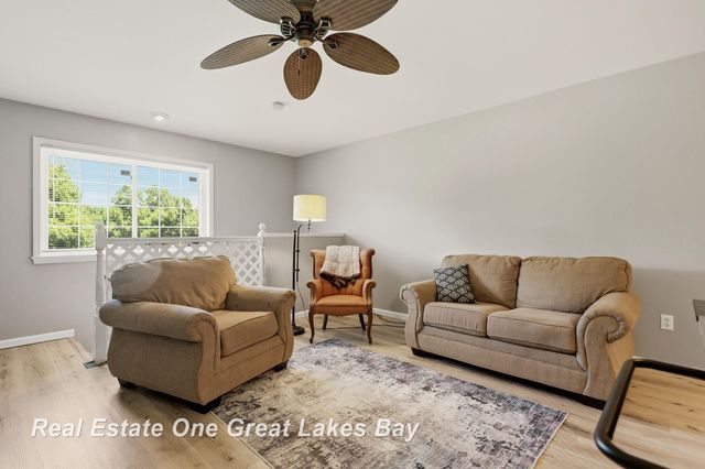 2530 N River Road, Thomas Twp, MI 48609