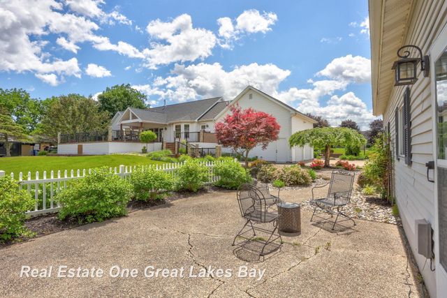 2530 N River Road, Thomas Twp, MI 48609