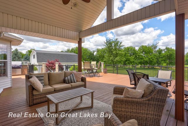 2530 N River Road, Thomas Twp, MI 48609