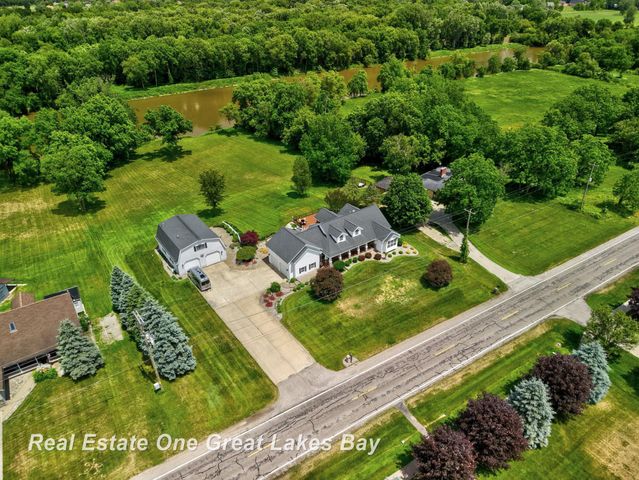 2530 N River Road, Thomas Twp, MI 48609