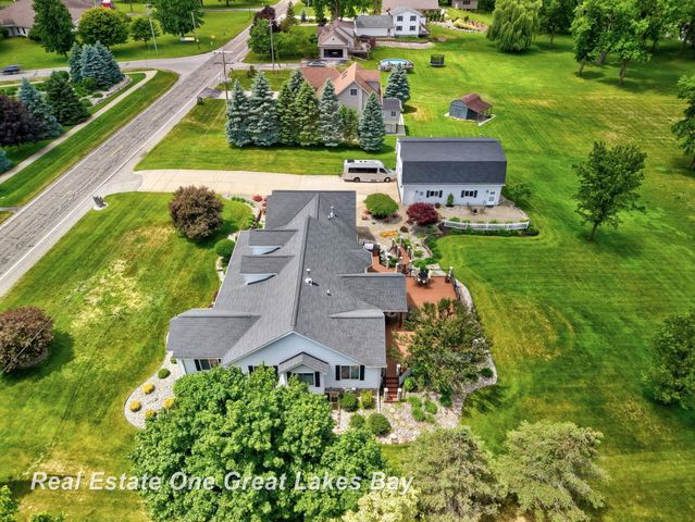 2530 N River Road, Thomas Twp, MI 48609