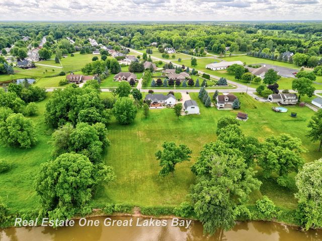 2530 N River Road, Thomas Twp, MI 48609