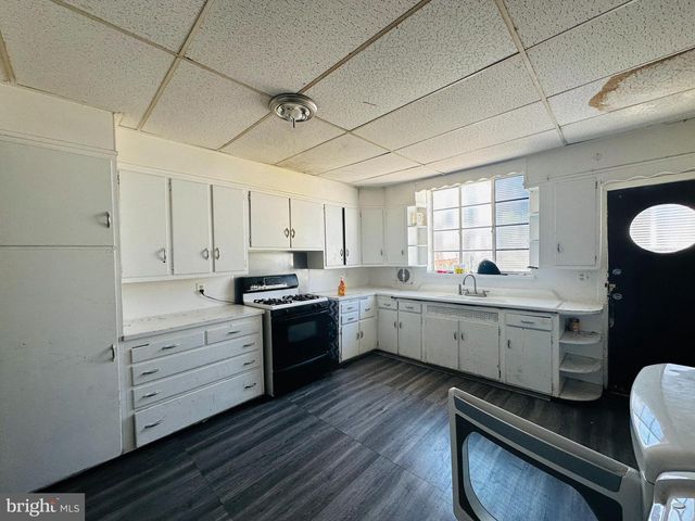 422 WOLF ST, Philadelphia, PA 19148
