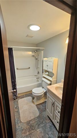 1495 Dangelo Drive, North Tonawanda, NY 14120