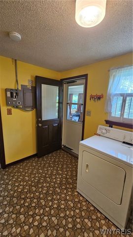 1495 Dangelo Drive, North Tonawanda, NY 14120