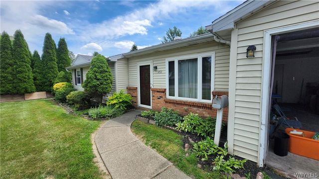 1495 Dangelo Drive, North Tonawanda, NY 14120
