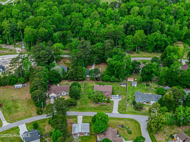 411 Candlewood Drive, Jacksonville, NC 28540