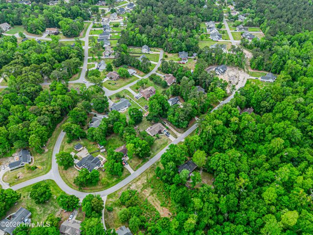 411 Candlewood Drive, Jacksonville, NC 28540