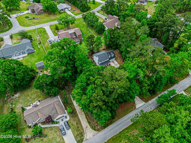 411 Candlewood Drive, Jacksonville, NC 28540