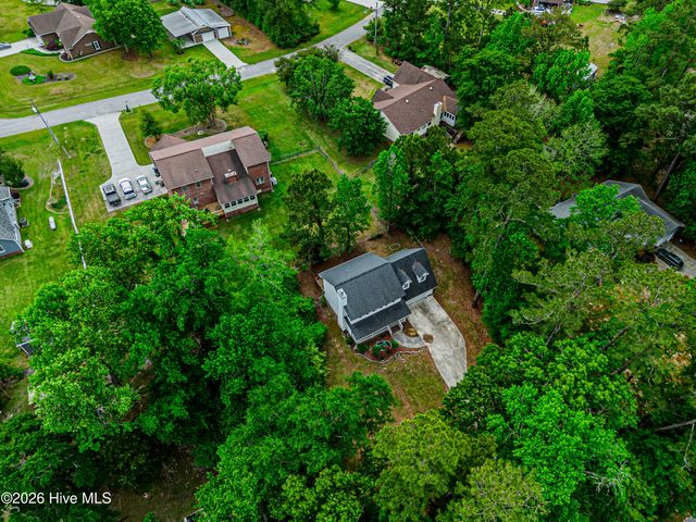 411 Candlewood Drive, Jacksonville, NC 28540