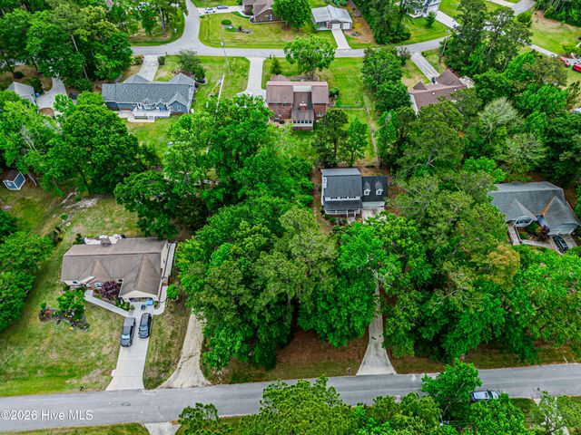 411 Candlewood Drive, Jacksonville, NC 28540