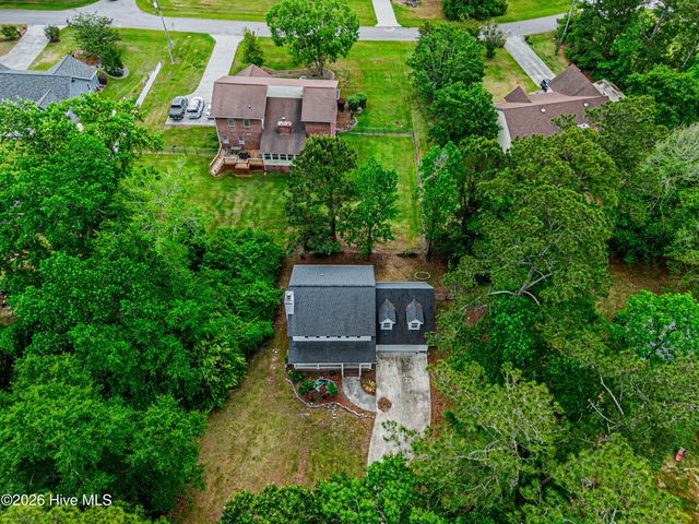 411 Candlewood Drive, Jacksonville, NC 28540